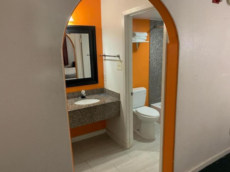 Hotel 2 Double Bed Studio 109 & Hot Tub Ливингстон Экстерьер фото